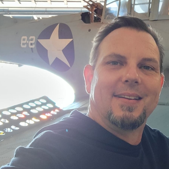 Meet your Posher, Ryon - Picture 2 of 16